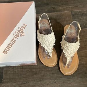 Fergalicious by fergue - size 7.5 - calmly cream wedge sandal
